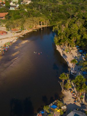 A Prefeitura de Rio Preto da Eva divulgou, por meio de suas redes sociais, a programação oficial do aniversário de 43 anos do município. A agenda comemorativa conta com eventos esportivos, inaugurações, ações de cidadania e saúde, além de uma grande festa musical com sorteio de prêmios para a população.